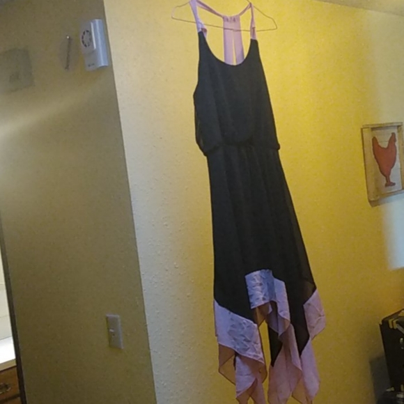 Dress - Picture 1 of 4